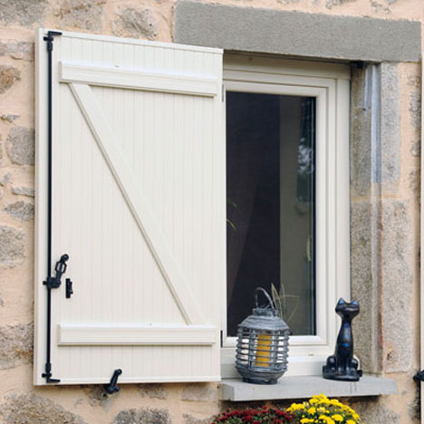 Volets battants PVC